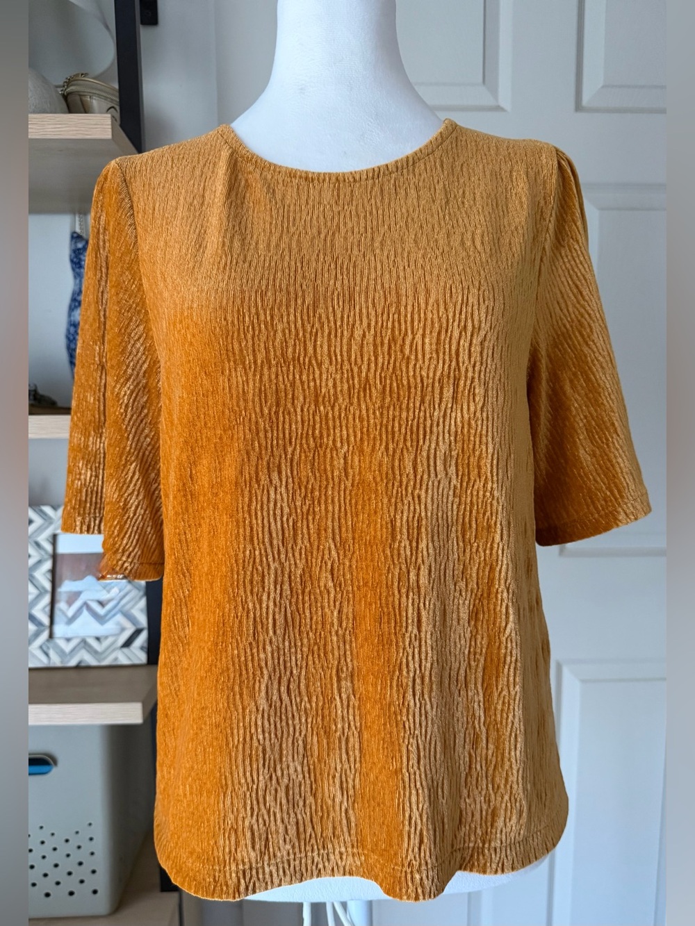 Madewell Texture & Thread Crinkle Velvet Top S Antique Gold Flutter Sleeve M2051